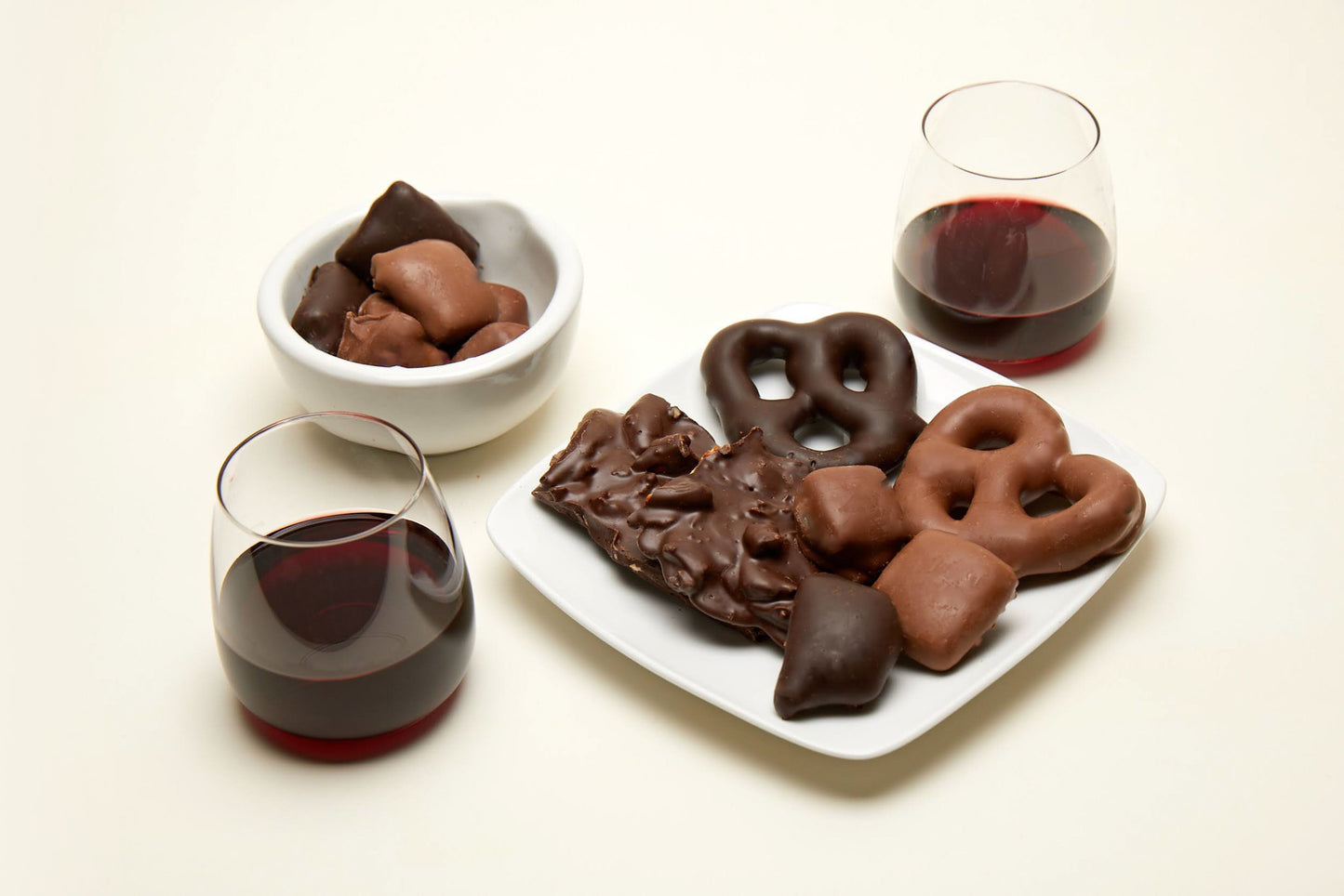 Chocolate-covered pretzels with red wine